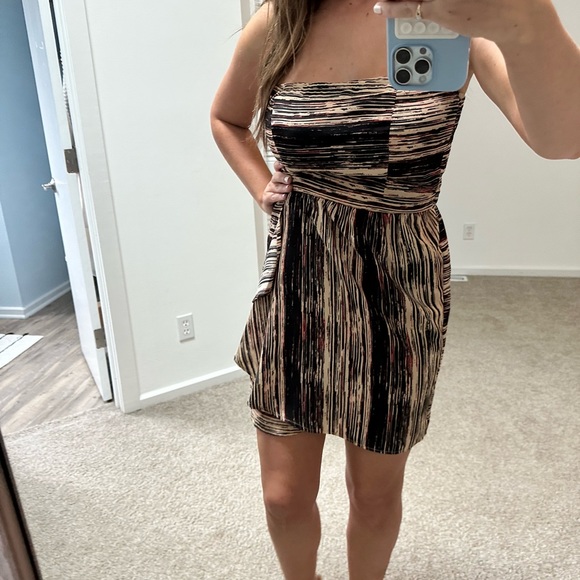 Volcolm strapless dress - Picture 4 of 5